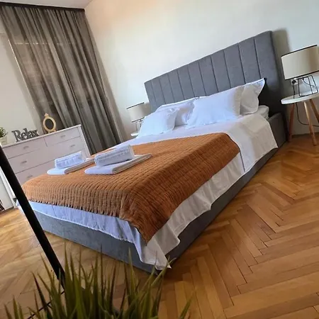 Apartment Royal